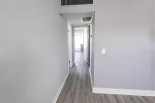 202 Bedford Trail, Sun City Center, FL 33573 - Photo 3