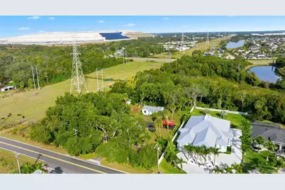 8010 Riverview Drive, Riverview, FL 33578 - Photo 35