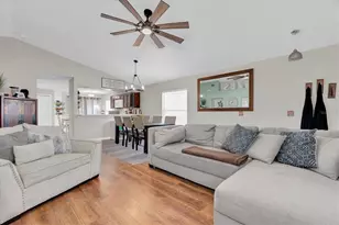 8729 Morrison Oaks Ct, Temple Terrace, FL 33637 - Photo 5