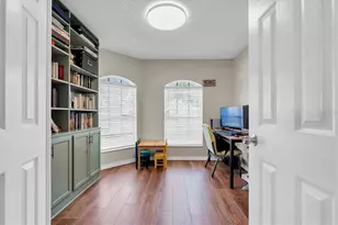 8729 Morrison Oaks Ct, Temple Terrace, FL 33637 - Photo 17