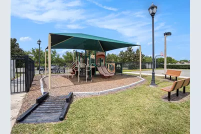 7924 Carriage Pointe Drive, Gibsonton, FL 33534 - Photo 15