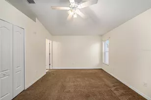 7924 Carriage Pointe Dr, Gibsonton, FL 33534 - Photo 11