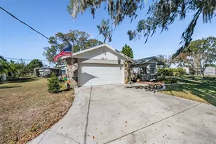 9814 Reylinda Ave, Thonotosassa, FL 33592 - Photo 3
