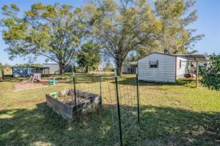 9814 Reylinda Ave, Thonotosassa, FL 33592 - Photo 25