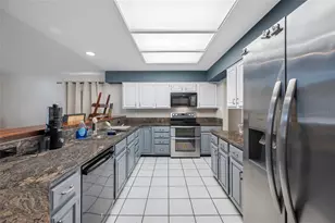 756 61st Ave NE, Saint Petersburg, FL 33703 - Photo 17