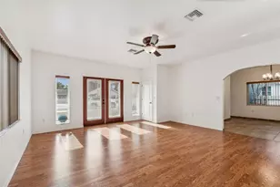 4527 Haines Rd N, Saint Petersburg, FL 33714 - Photo 19