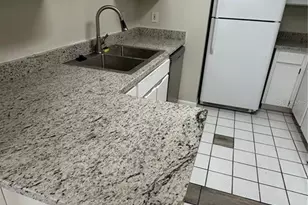 3002 W Cleveland St, Tampa, FL 33609 - Photo 11