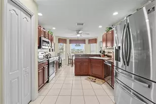 10926 Collar Dr, San Antonio, FL 33576 - Photo 11