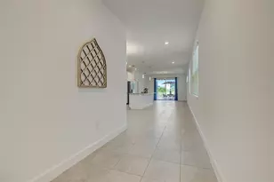 411 Sandsend Ct, Apollo Beach, FL 33572 - Photo 9