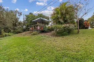 1399 Embassy Dr, Clearwater, FL 33764 - Photo 57