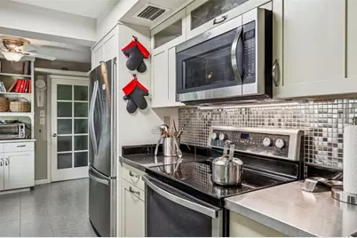 1399 Embassy Drive, Clearwater, FL 33764 - Photo 15