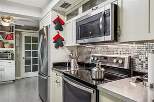 1399 Embassy Dr, Clearwater, FL 33764 - Photo 15