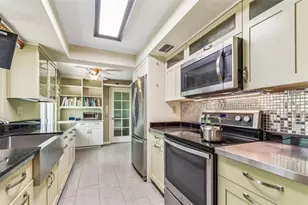 1399 Embassy Dr, Clearwater, FL 33764 - Photo 21