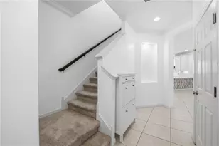 1066 Amber Leaf Trl, Wesley Chapel, FL 33544 - Photo 3