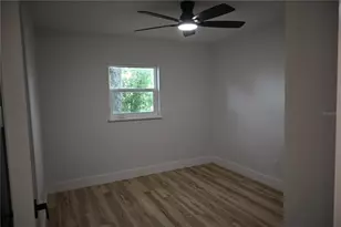 8609 Driftwood Dr, Tampa, FL 33615 - Photo 15