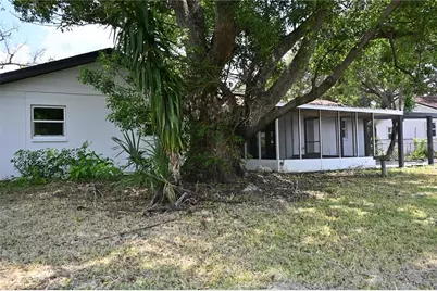 8609 Driftwood Drive, Tampa, FL 33615 - Photo 39