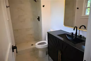 8609 Driftwood Dr, Tampa, FL 33615 - Photo 13