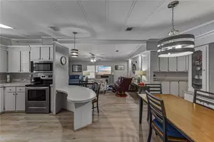 35122 McCulloughs Leap, Zephyrhills, FL 33541 - Photo 23