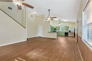 2804 Holloway Rd, Plant City, FL 33567 - Photo 9