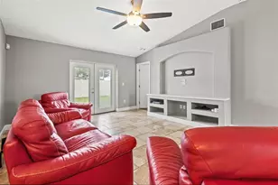 12026 Cedarfield Dr, Riverview, FL 33579 - Photo 5