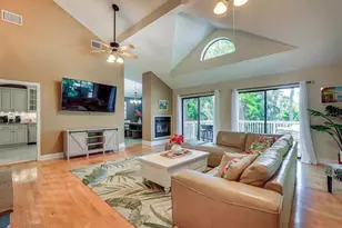 13837 76th Ave, Seminole, FL 33776 - Photo 7