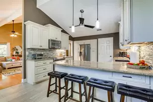 13837 76th Ave, Seminole, FL 33776 - Photo 19