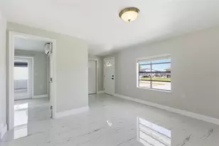 318 Country Club Dr, Oldsmar, FL 34677 - Photo 13