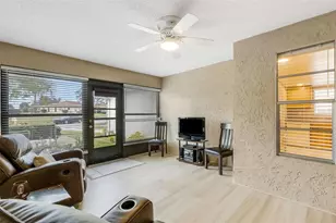 3470 MacLaren Dr, Palm Harbor, FL 34684 - Photo 5