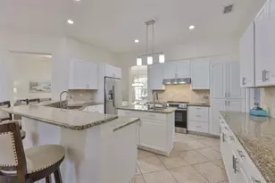 2221 Platinum Dr, Sun City Center, FL 33573 - Photo 5