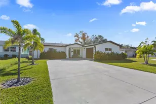 420 42nd Ave NE, Saint Petersburg, FL 33703 - Photo 7