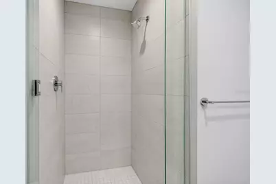 275 1st Ave S #1708, Saint Petersburg, FL 33701 - Photo 17