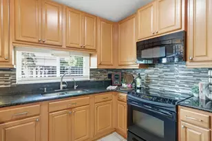 11412 Midfield Way, Tampa, FL 33624 - Photo 17