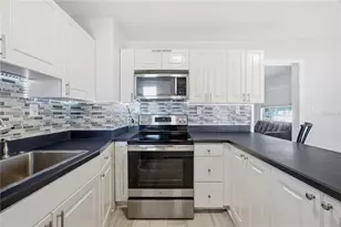 551 84th Ave N, Saint Petersburg, FL 33702 - Photo 11