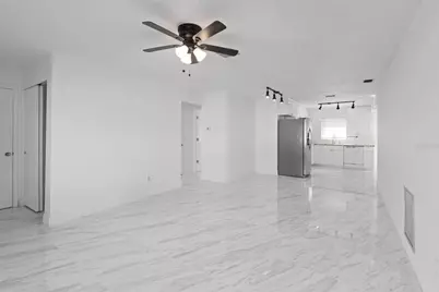 7050 Versailles N, Pinellas Park, FL 33781 - Photo 5