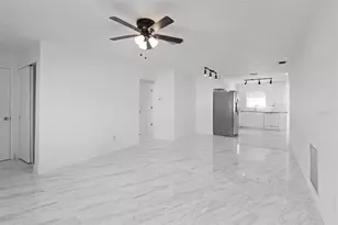 7050 Versailles N, Pinellas Park, FL 33781 - Photo 5