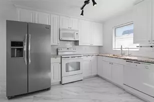 7050 Versailles N, Pinellas Park, FL 33781 - Photo 13