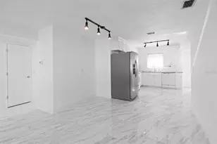 7050 Versailles N, Pinellas Park, FL 33781 - Photo 9