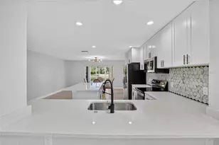 10830 Lake St Charles Blvd, Riverview, FL 33578 - Photo 9