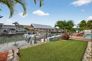 8718 Palisades Dr, Tampa, FL 33615 - Photo 3