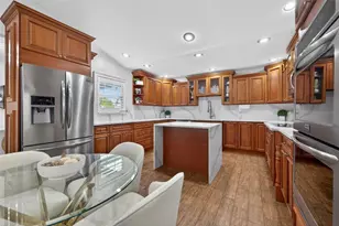 8718 Palisades Dr, Tampa, FL 33615 - Photo 11