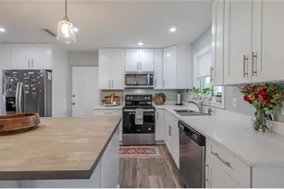 11615 Park Boulevard, Seminole, FL 33772 - Photo 9