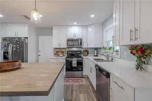 11615 Park Blvd, Seminole, FL 33772 - Photo 9