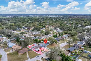 8611 Chinaberry Dr, Tampa, FL 33637 - Photo 11