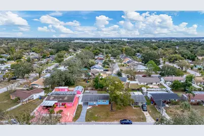8611 Chinaberry Drive, Tampa, FL 33637 - Photo 13