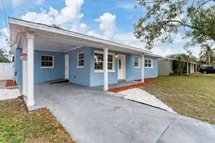 8611 Chinaberry Dr, Tampa, FL 33637 - Photo 3