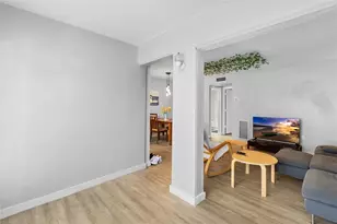 1221 Drew St, Clearwater, FL 33755 - Photo 3