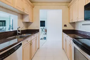 428 Moorings Cove Dr, Tarpon Springs, FL 34689 - Photo 21