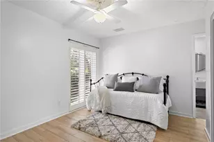12915 Golf Crest Terrace, Tampa, FL 33618 - Photo 45