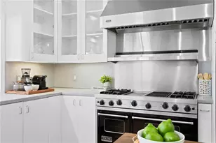 12915 Golf Crest Terrace, Tampa, FL 33618 - Photo 35