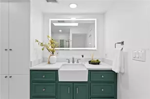 12915 Golf Crest Terrace, Tampa, FL 33618 - Photo 43